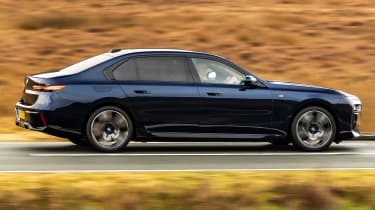 BMW i7 UK driving exterior